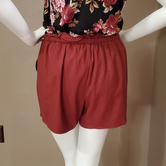 NWT TORRID rust red linen blend shorts 00, 10 - Picture 3 of 6